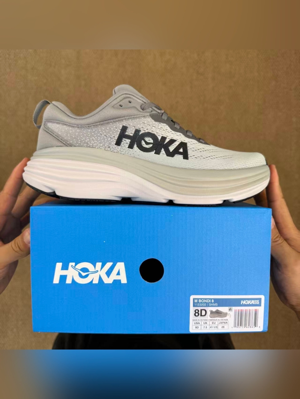 Hoka Bondi8 Women's   Neutral Cushion Running Shoe - Light Gray